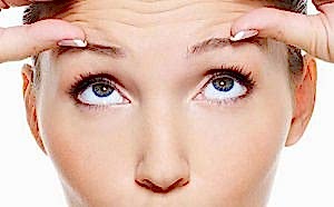 Ameliyatsız Göz Estetiği Çukurluğu Tedavisi